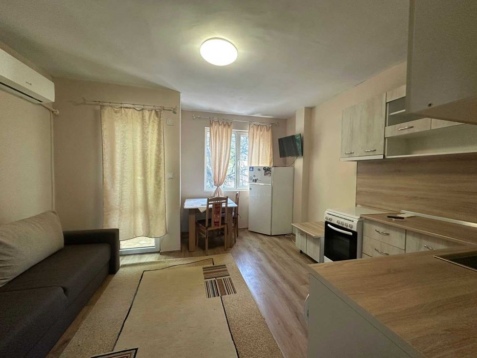 Апартамент под наем с две спални, ново обвзавеждане