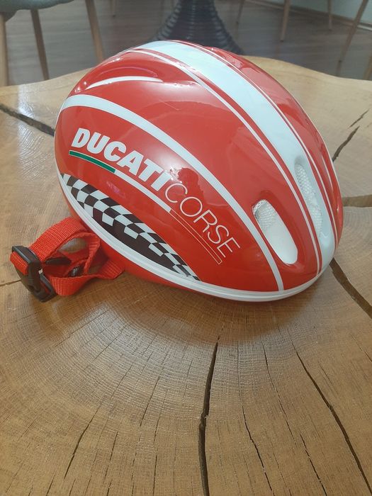 Vand casti pentru sport