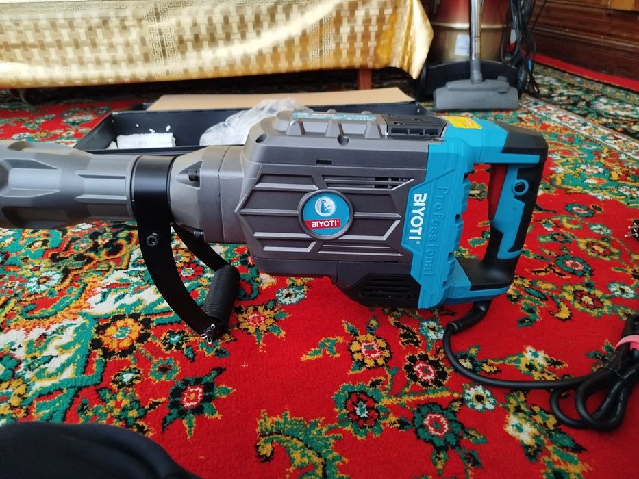 Отбойник перфоратор резак мотопила