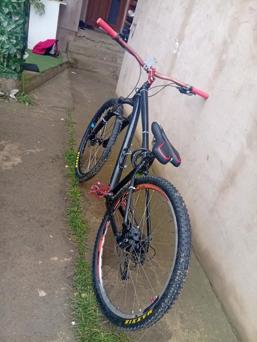 Vând bicicleta rockrider st120, bicicleta este într-o stare bună