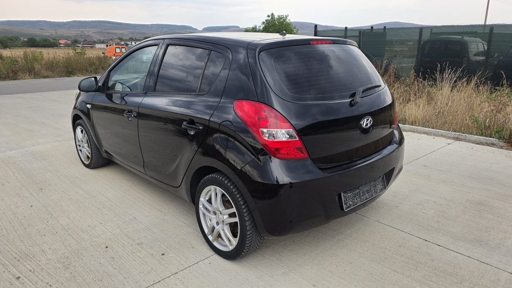 Hyunbai  i20, 2011, benzină