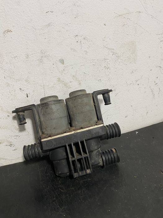 Pompa recirculare apa BMW Seria 5 E39 520d 525d 530d 837499