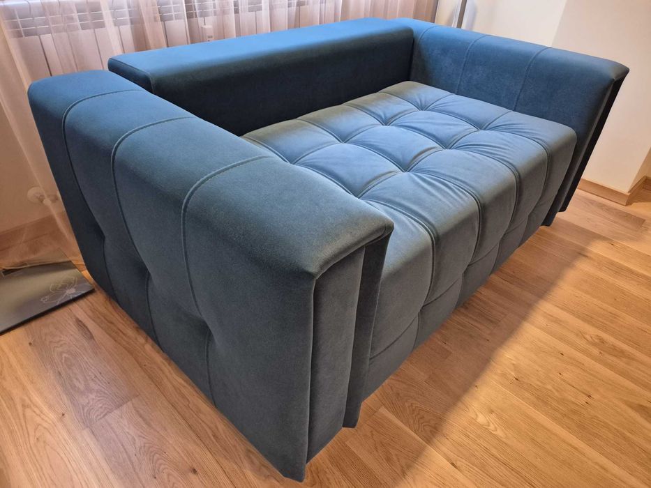 Синьо канапе диван. Не се разтяга. За офис или хол. Без забележки