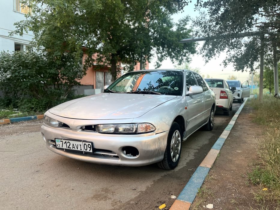 Машина в нормальном состяний на автомате !
