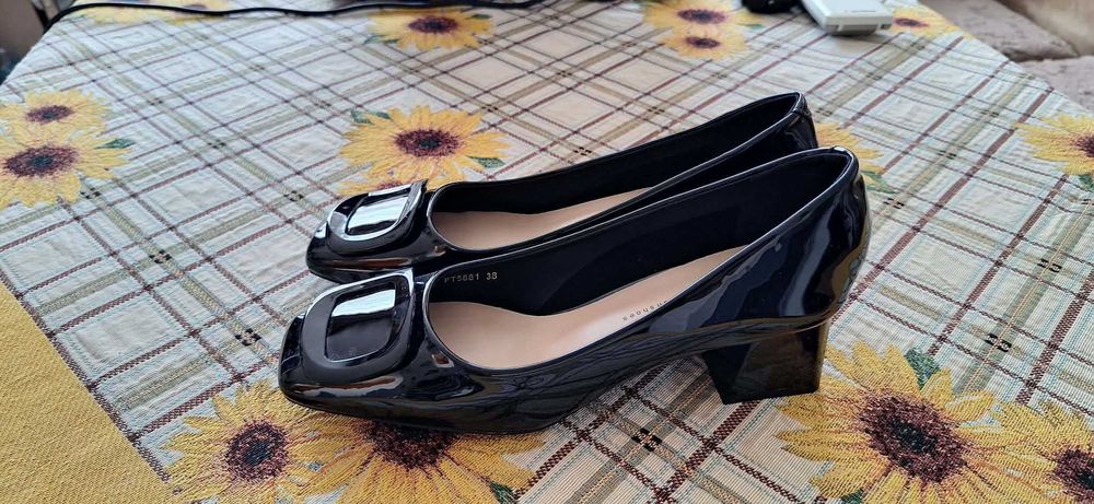 Несполучливи покупки на обувки, нови!