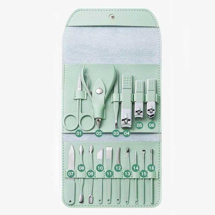 Нов комплект за маникюр от 16 части с калъфче