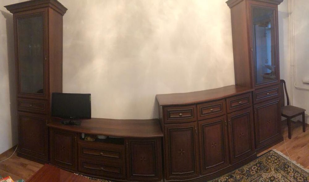 Продам гарнитур из 4 предметов в гостиную