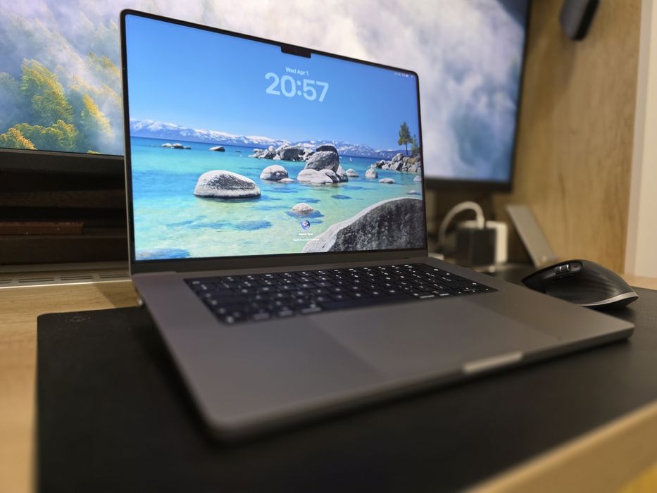 MacBook Pro 16" | M1 Pro | 32GB RAM | 512GB SSD | Stare impecabilă