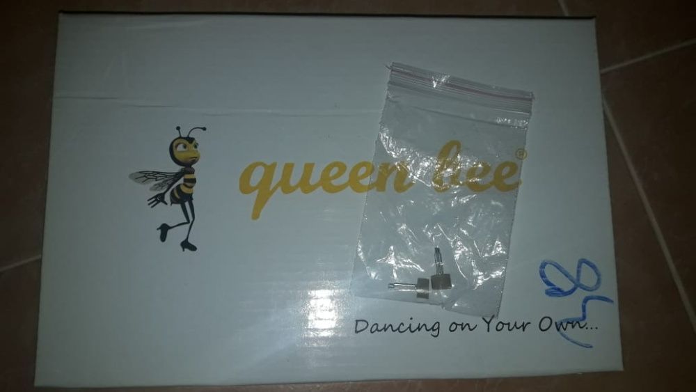 Елегентни официални сатенени обувки, нови! Номер: 38