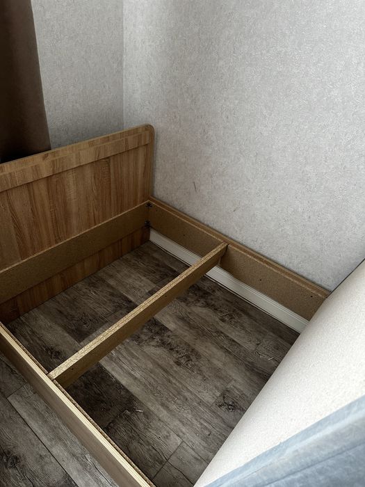 Продам кровать полуторка 120*200