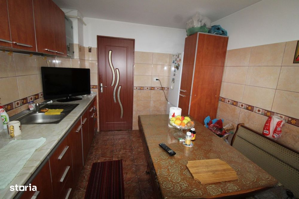 Apartament 3 camere, zona 9 Mai — fotografia 3