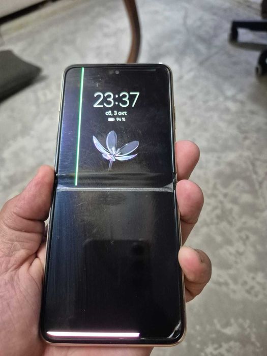 Продам Хуавей P50 pocket 12/512