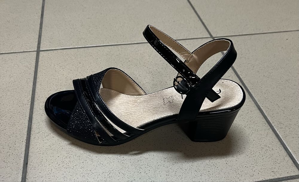 Sandale toc mic noi marimea 38