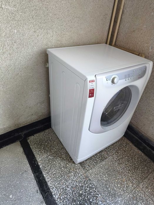 Пералня Ariston Hotpoint