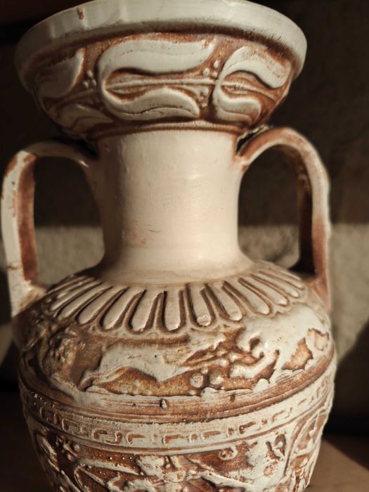 Колекционерски чинии и пособия