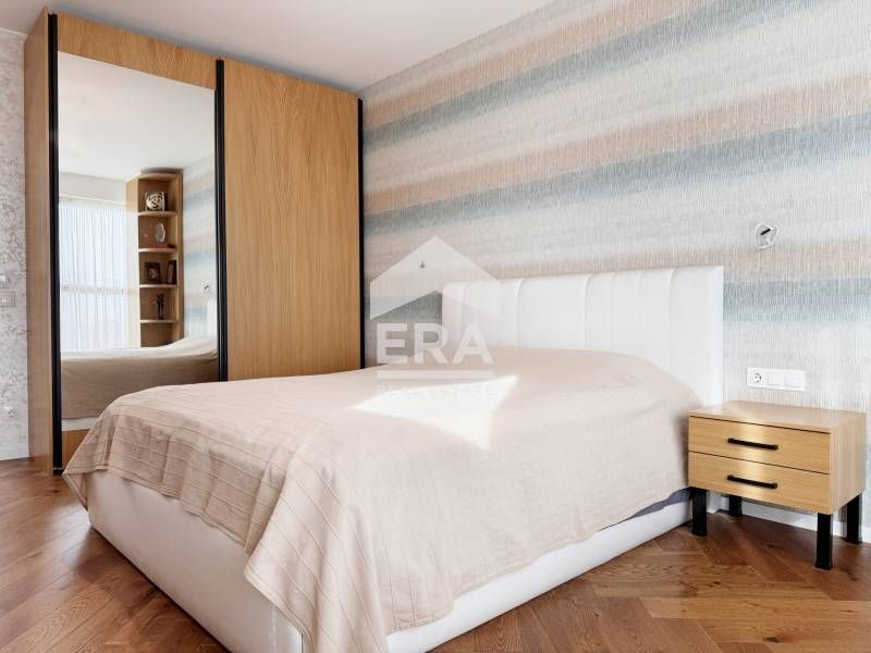 Продава се Тристаен апартамент в София, Овча купел - 138 кв.м за 1608 €/кв.м - Снимка #8