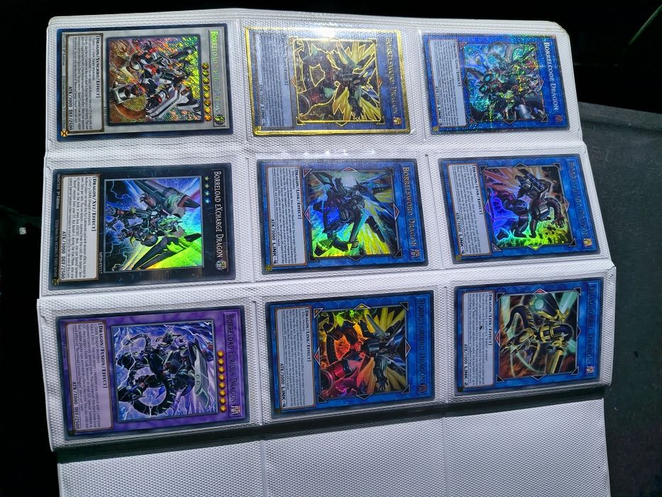 Binder cu carti yugioh