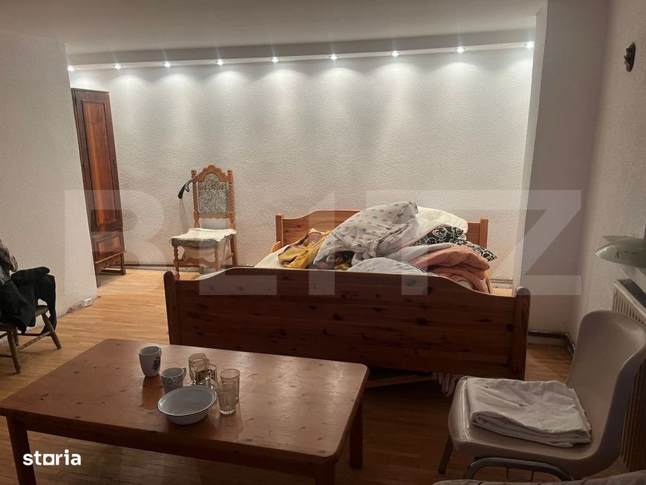 Casa cu piscina P+M, 1.368 mp teren,  Leamna de Sus