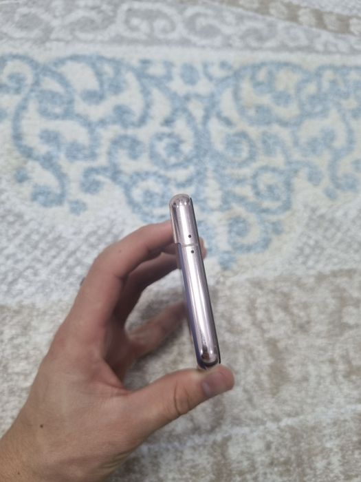 Samsung S21 как новый и Поко