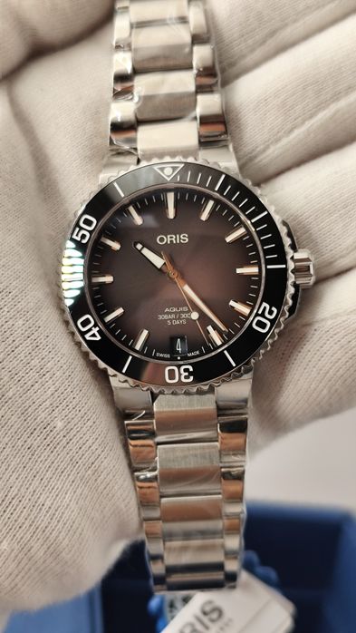 ЧИСТО НОВ Oris Aquis Calibre 400 (41.5 мм) - 10 Години Гаранция - Топ