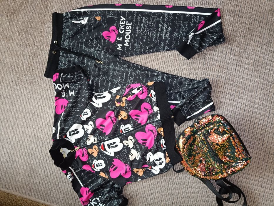 Продам костюм +рюкзак