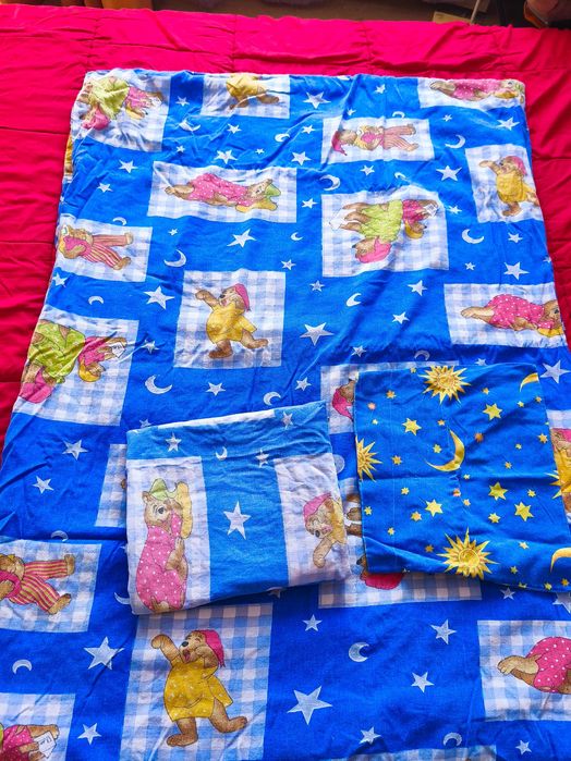 Продавам бебешки чаршафи