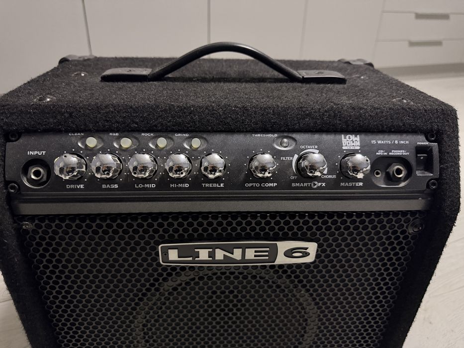 Line 6 LowDown LD15 – басов усилвател 15W / 8”