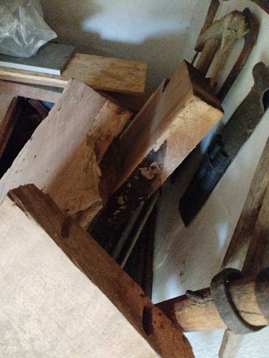 Дървен материал Орехови талпи различна дължина и ширина 5см дебелина