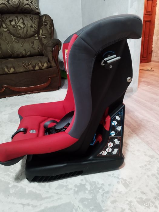 Продам автокресло .