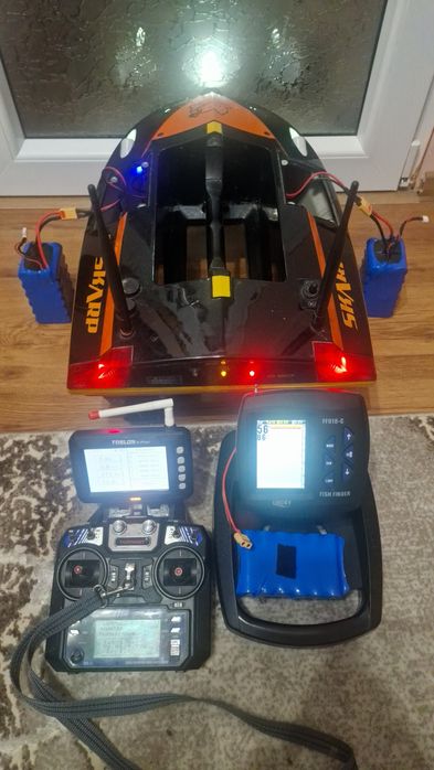 Vând navomodel Anaconda Skarp echipat cu sonar si autopilot.