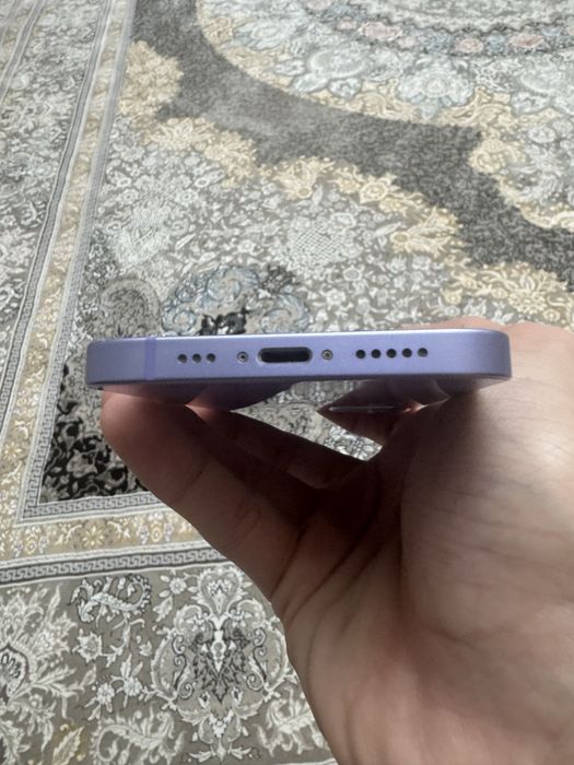 Продам Айфон 12 не вскрывался