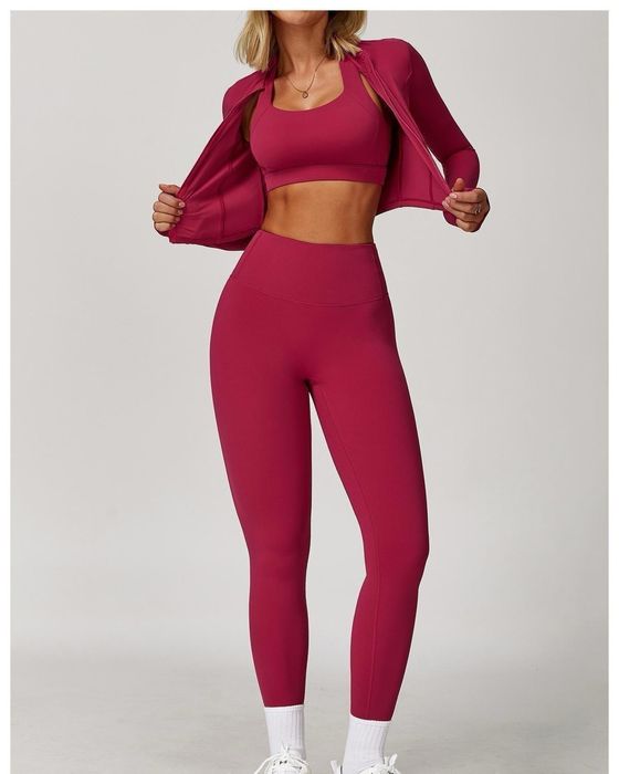 Спортивная одежда костюмы для фитнеса и тренировок