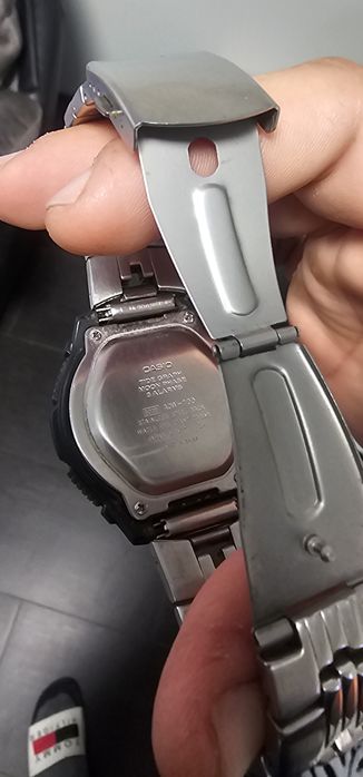 Часовник Casio с лунен календар