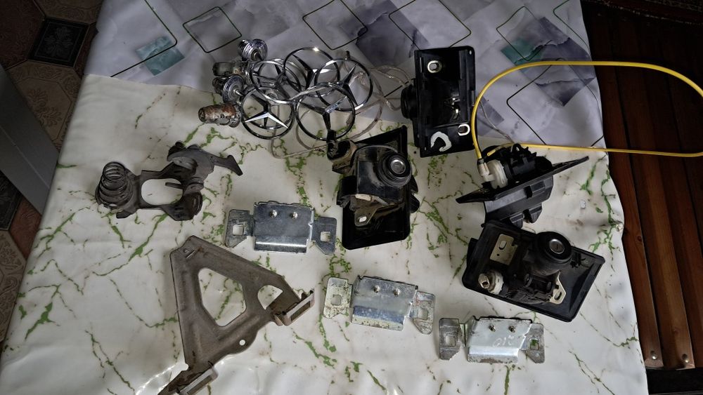 Мерс.210 Зап по салону.