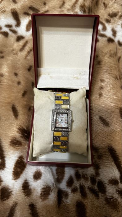 Часы женские