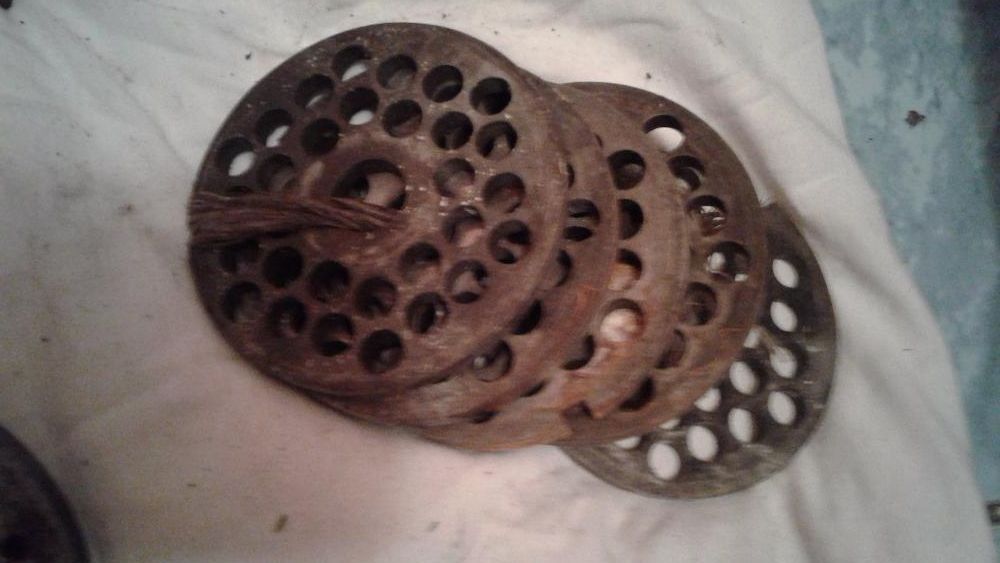 Продам решетки для мясорубки