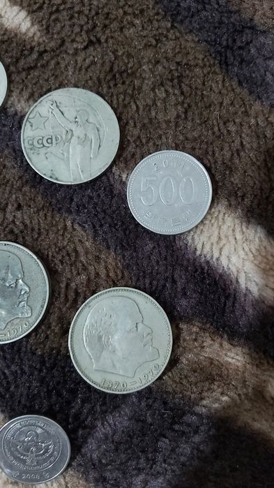 Продам монеты в коллекцию.