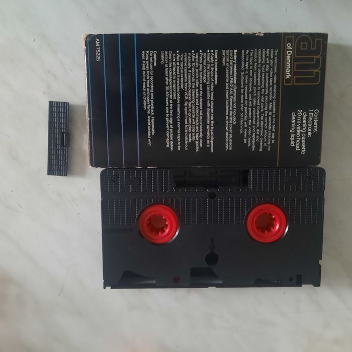 Caseta curatat capete video