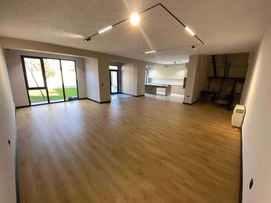 Продаётся дом с развитой инфраструктурой 3,3 сотки ТОРОПИТЕСЬ КУПИТЬ