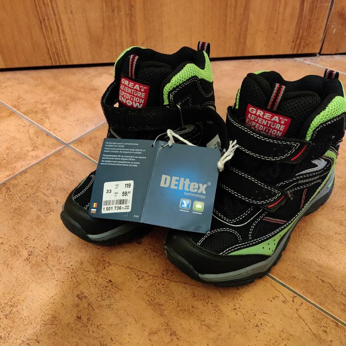 Детски зимни обувки – нови, водоустойчиви, топли, номер 33