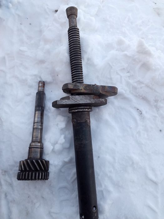 Съёмник для ремонта двигателя