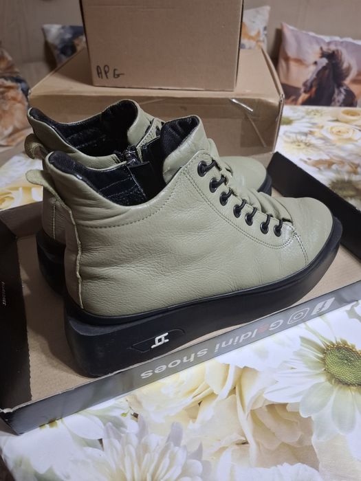 Дамски боти естествена кожа