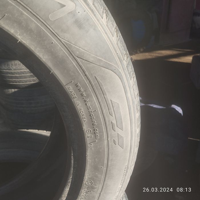 Продам шины пара на 235,.60,.R 18.  За 20000
