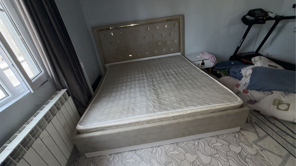 Двухспальный кровать продам