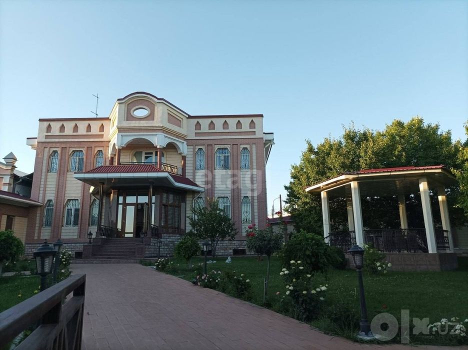 Продаётся участок с домом