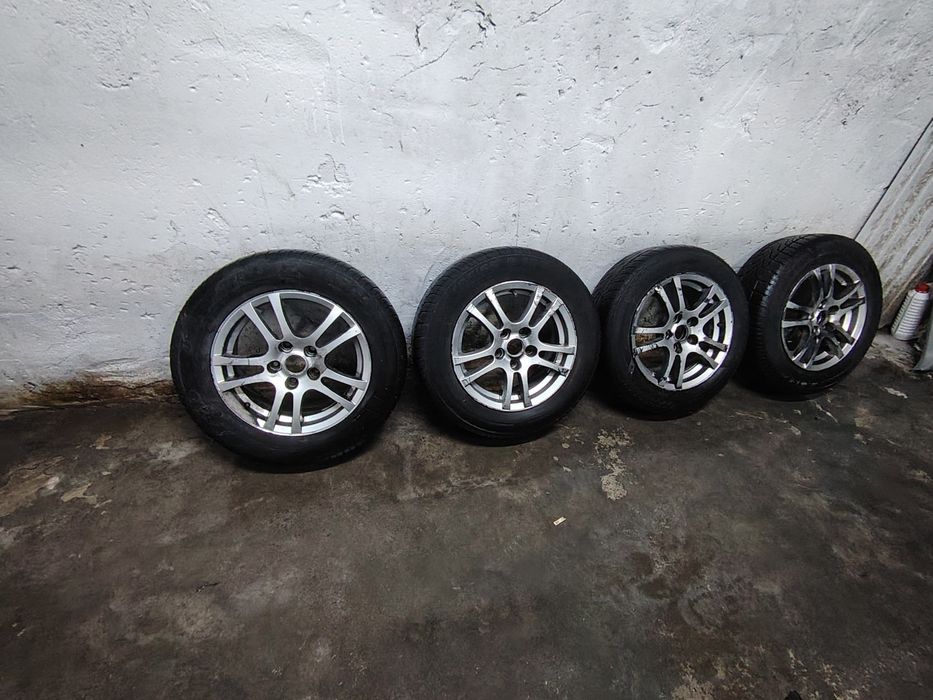 Колесо +покрышками 15. 5x114.3