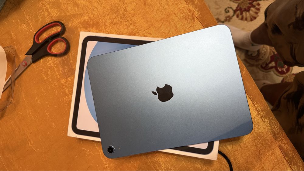 Apple iPad A16 11