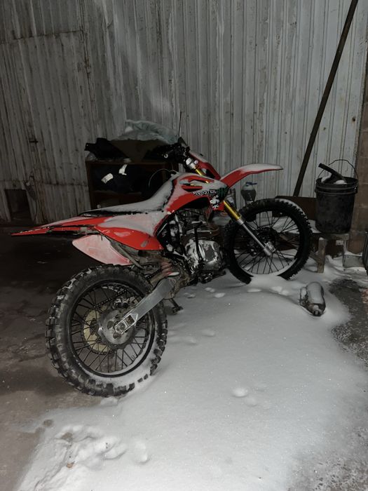 Мотоцикл эндуро 250