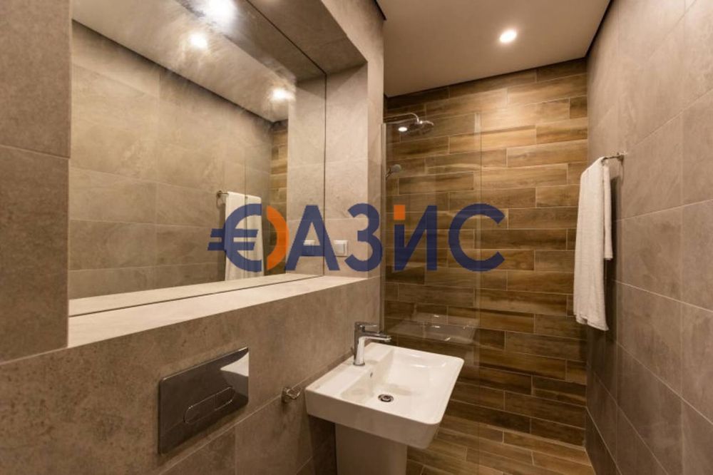 Продава се Тристаен апартамент в Обзор - 96 кв.м за 989 €/кв.м - Снимка #10