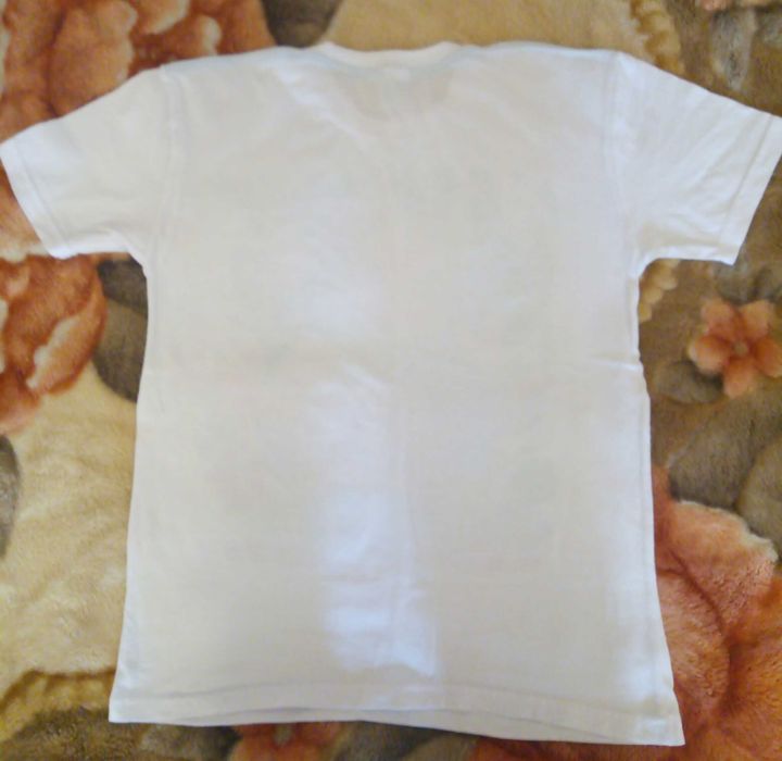 Женская неоновая футболка. Размер 44